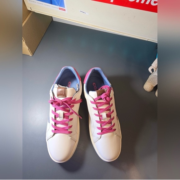 Coach women’s low line love sneakers - Picture 5 of 8